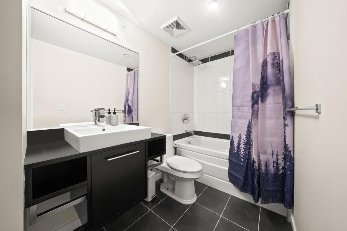 Dazzling Condo By Stadium Downtown With Free Parking Vancouver Exterior foto