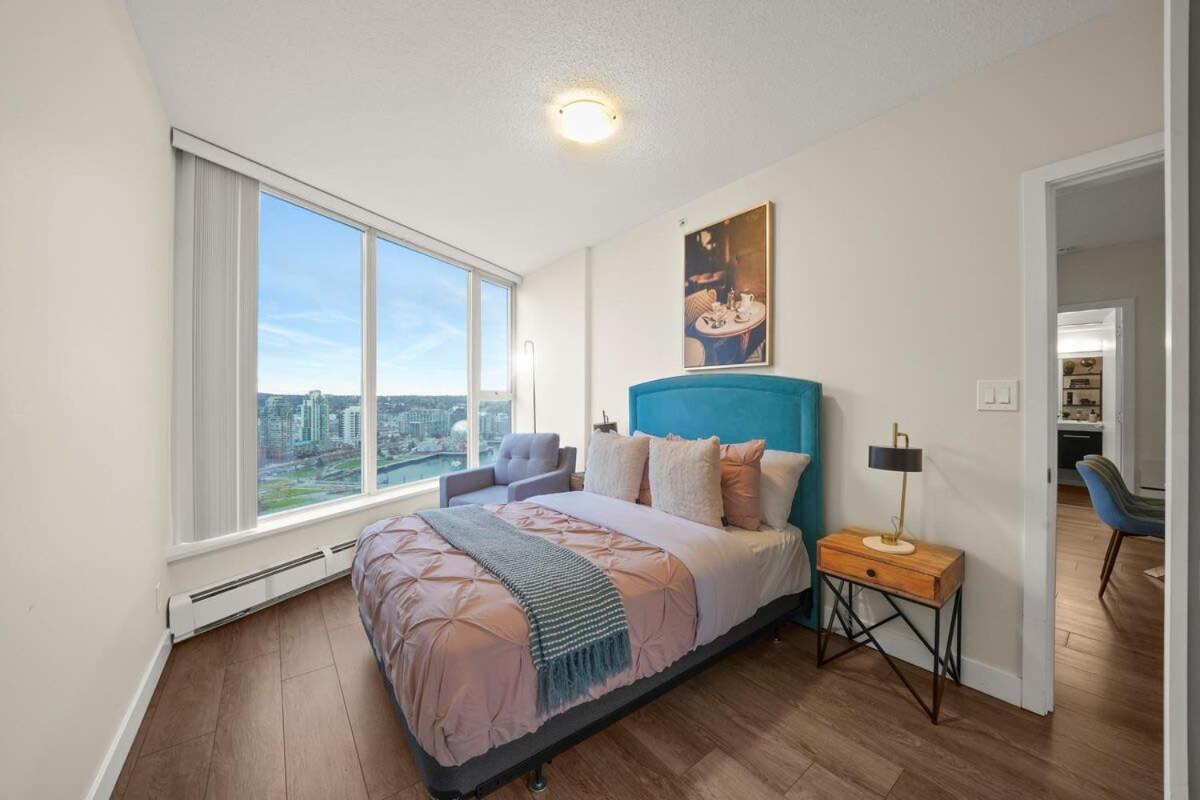 Dazzling Condo By Stadium Downtown With Free Parking Vancouver Exterior foto