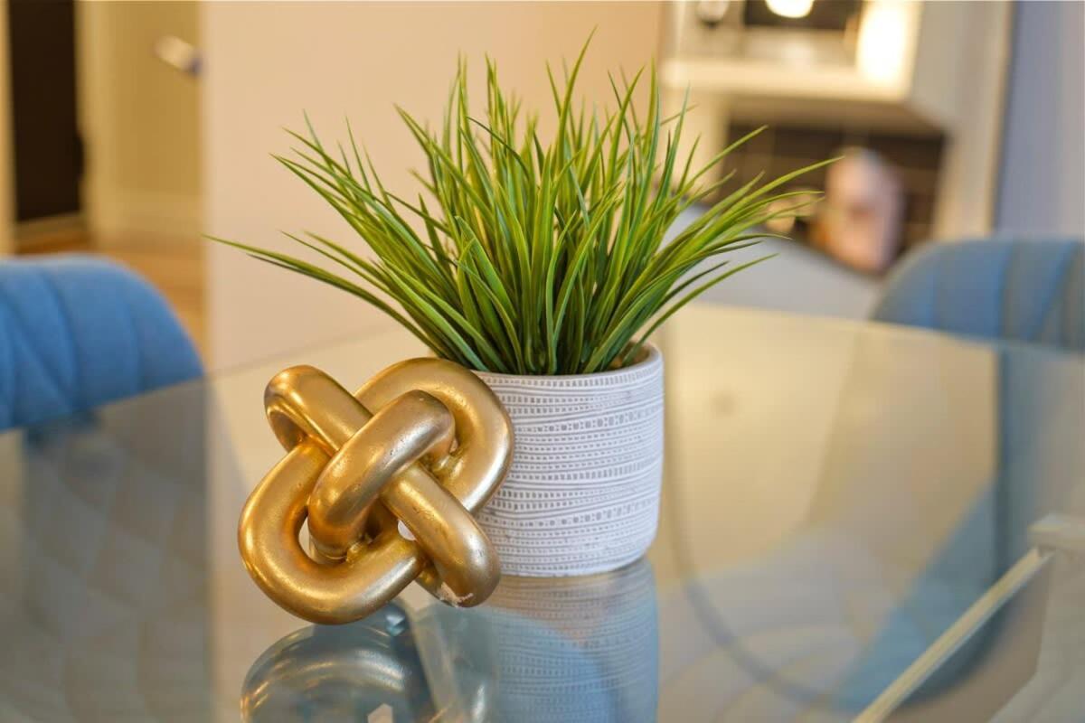 Dazzling Condo By Stadium Downtown With Free Parking Vancouver Exterior foto